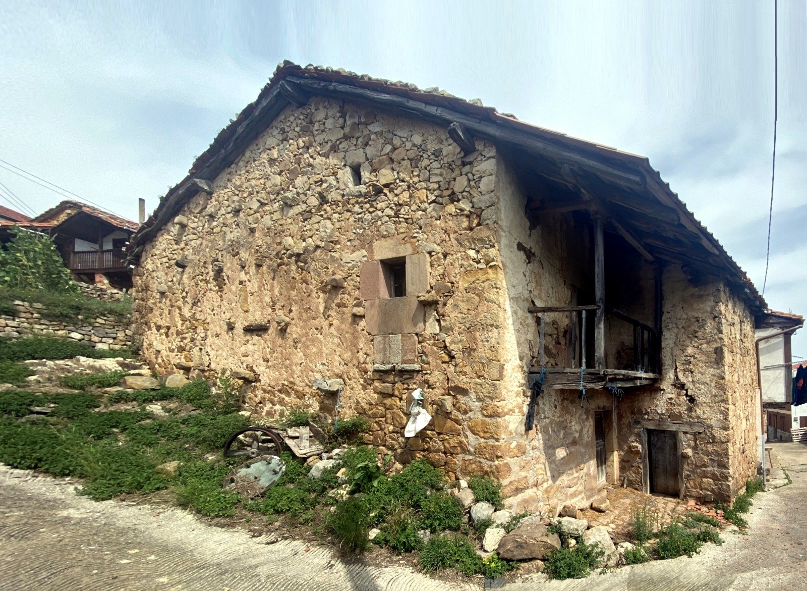 Rehabilitación de vivienda en Cires — Máximo Díaz arquitecto